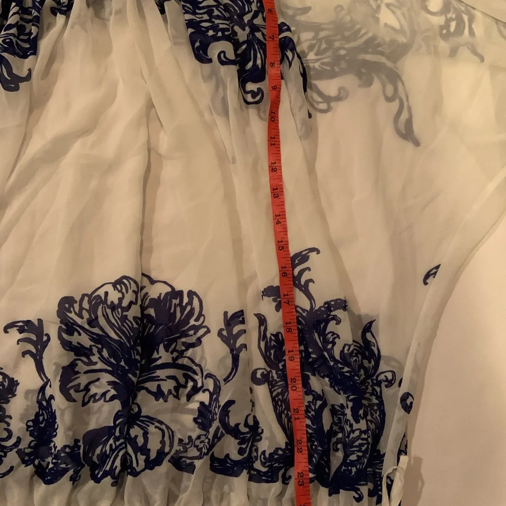 INC International Concepts White & Blue Flowy Blouse Pullover Size 10 Oversized - Picture 9 of 9